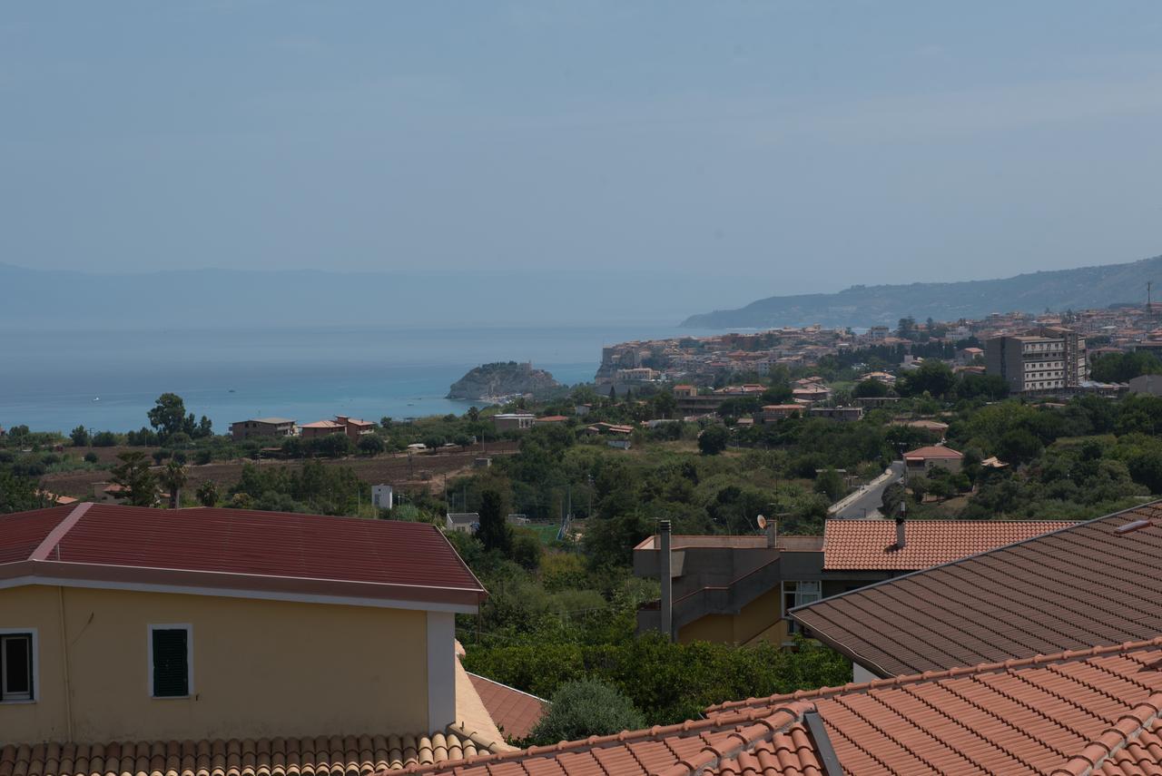 B&B Decarlo Property Tropea Eksteriør billede